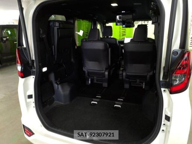 Toyota NOAH HYBRID 2023-07 6642093-26