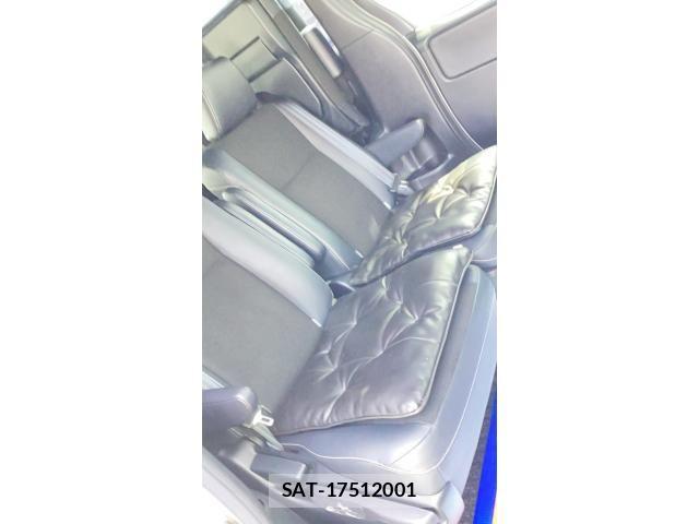 Toyota NOAH HYBRID 2017-12 6672959-9