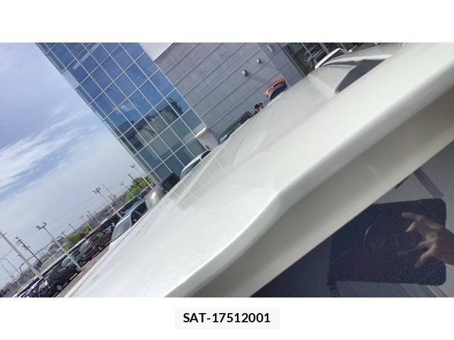 Toyota NOAH HYBRID 2017-12 6672959-3