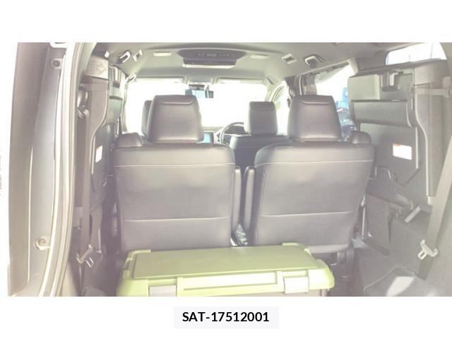 Toyota NOAH HYBRID 2017-12 6672959-4