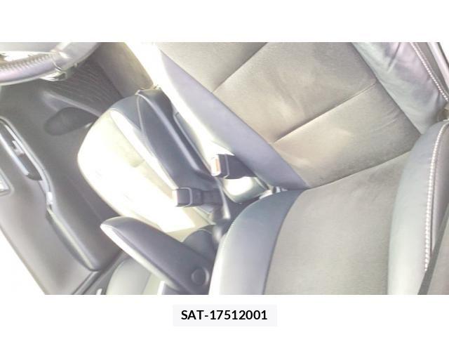 Toyota NOAH HYBRID 2017-12 6672959-8