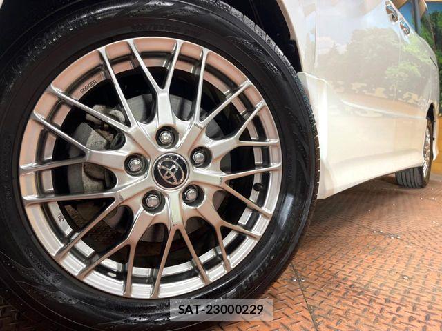 Toyota NOAH HYBRID 2016-11 6672960-12