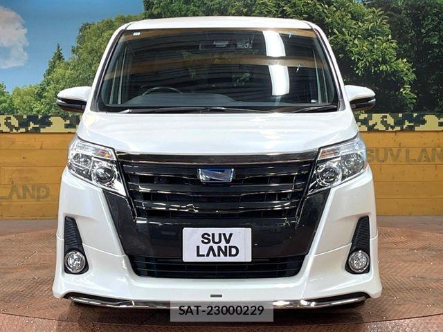 Toyota NOAH HYBRID 2016-11 6672960-13