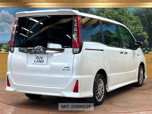 Toyota NOAH HYBRID 2016-11 6672960-16