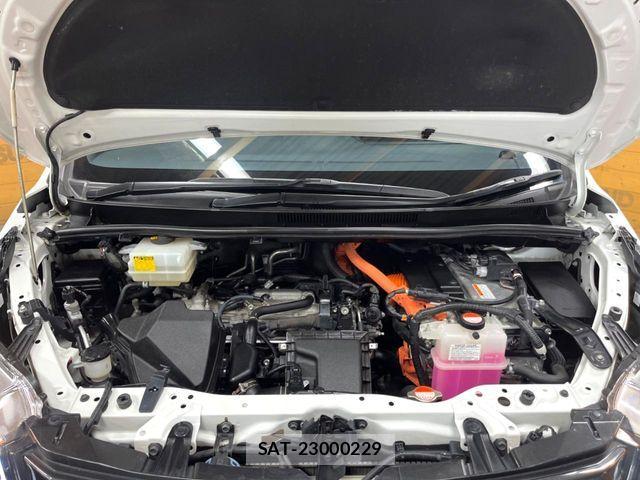 Toyota NOAH HYBRID 2016-11 6672960-17