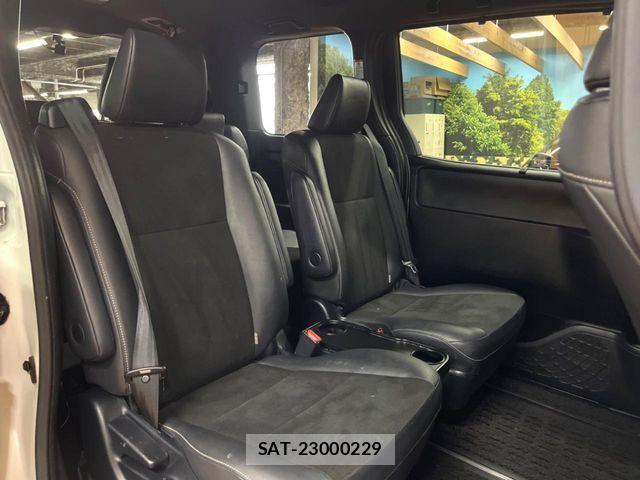 Toyota NOAH HYBRID 2016-11 6672960-8