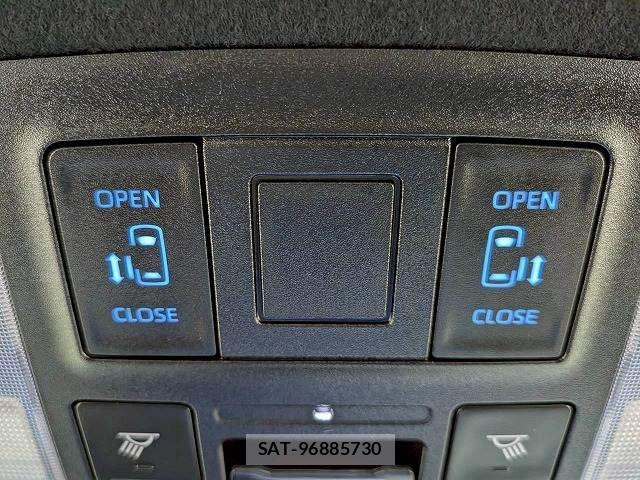Toyota NOAH HYBRID 2023-10 6672953-10