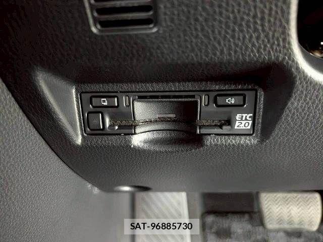 Toyota NOAH HYBRID 2023-10 6672953-11
