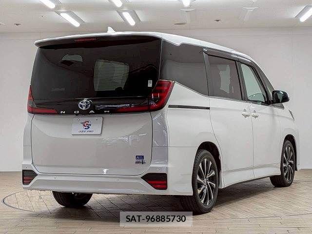 Toyota NOAH HYBRID 2023-10 6672953-15