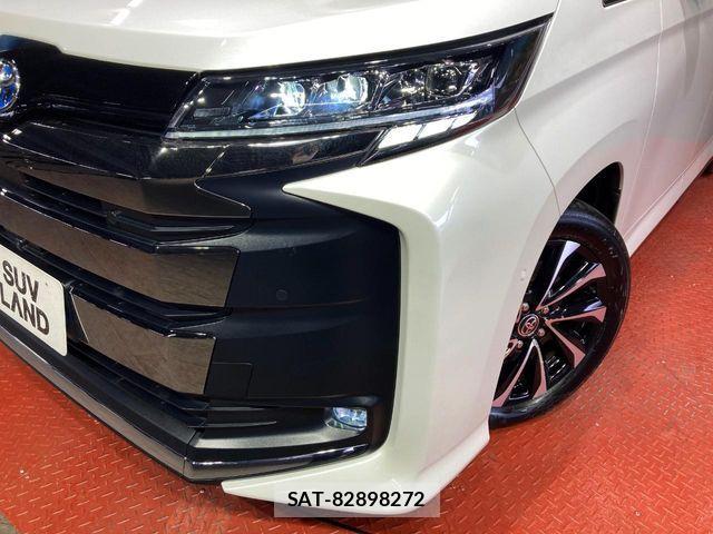 Toyota NOAH HYBRID 2023-03 6677230-12