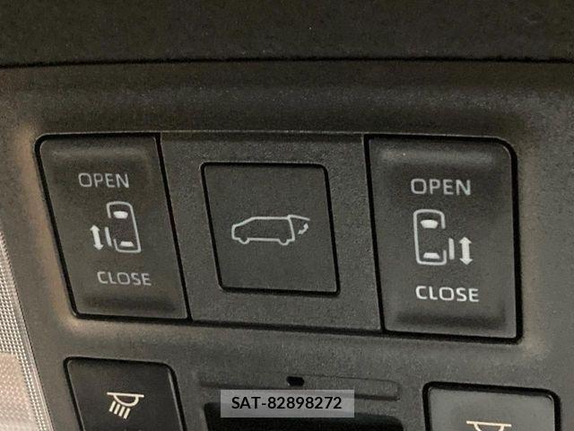 Toyota NOAH HYBRID 2023-03 6677230-2