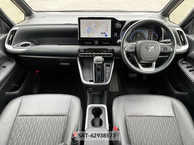 Toyota NOAH HYBRID 2023-12 6677233-1