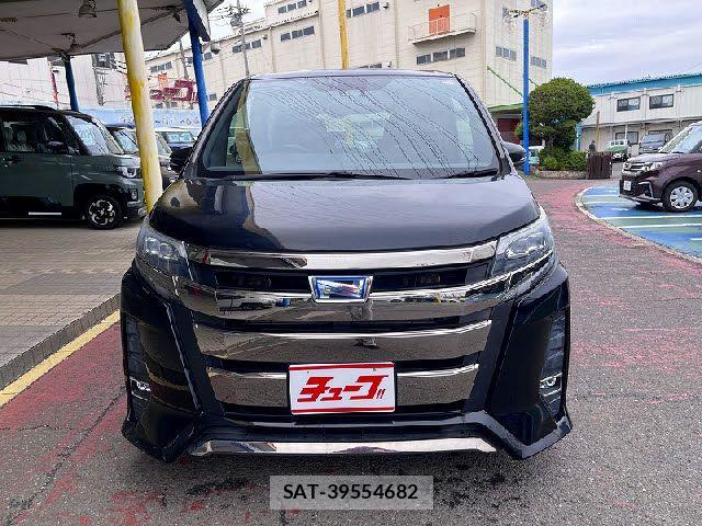 Toyota NOAH HYBRID 2017-09 6677238-12