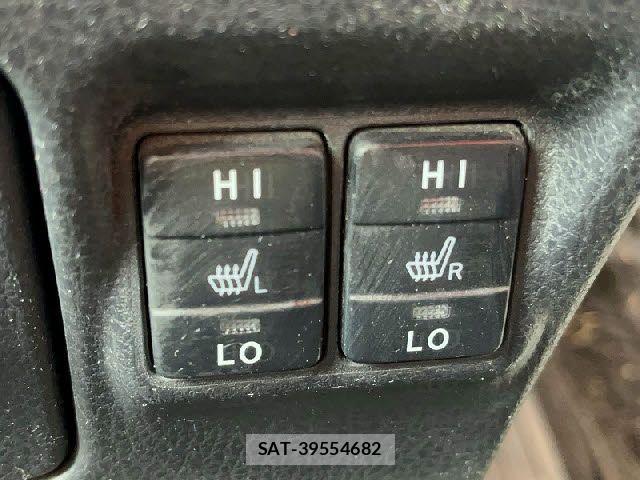 Toyota NOAH HYBRID 2017-09 6677238-19