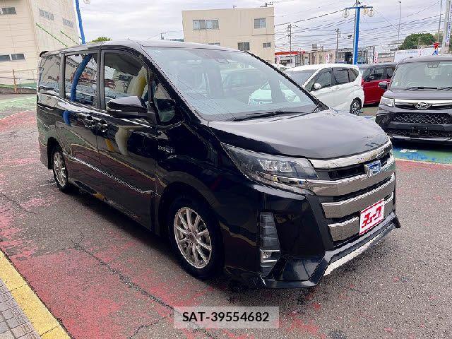 Toyota NOAH HYBRID 2017-09 6677238-6