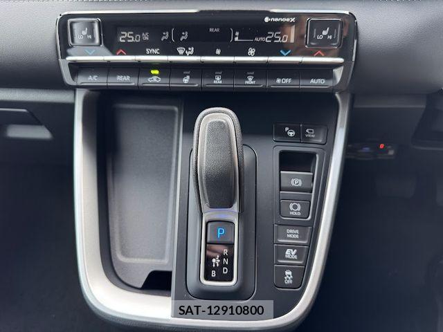 Toyota NOAH HYBRID 2026-03 6677227-25