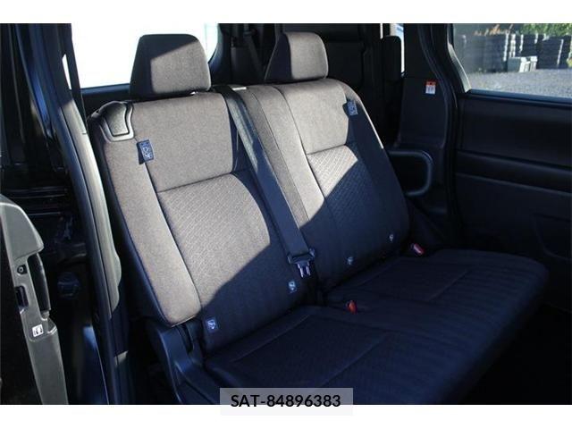 Toyota NOAH HYBRID 2023-11 6683938-23