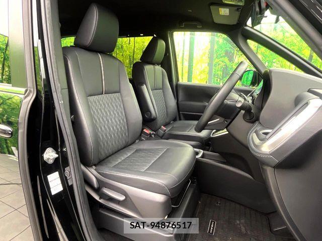 Toyota NOAH HYBRID 2022-06 6683937-7