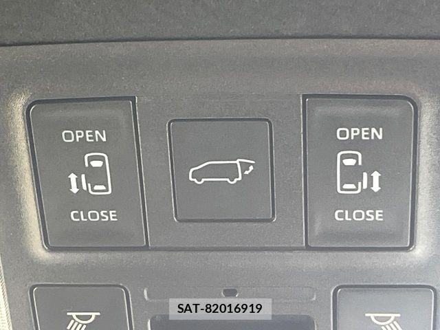 Toyota NOAH HYBRID 2023-09 6683936-6