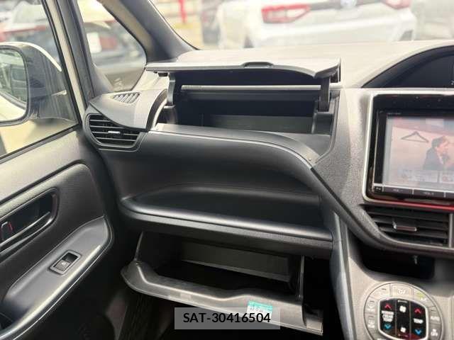 Toyota NOAH HYBRID 2016-07 6691145-20
