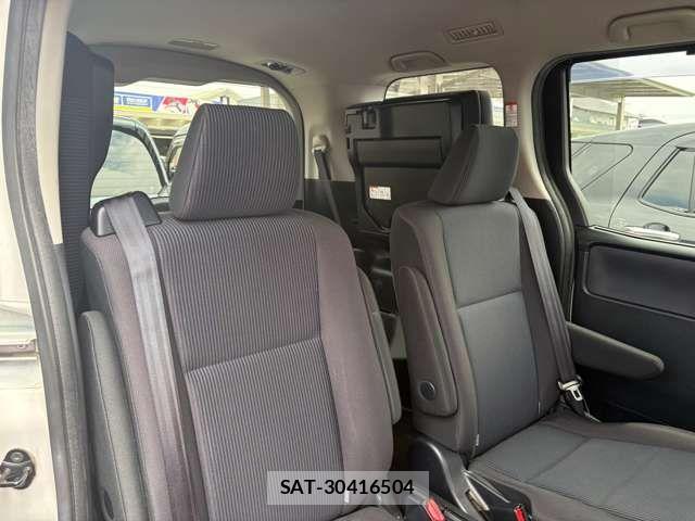 Toyota NOAH HYBRID 2016-07 6691145-24