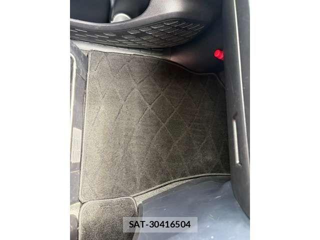 Toyota NOAH HYBRID 2016-07 6691145-28