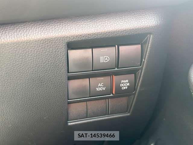 Toyota NOAH HYBRID 2026-04 6716905-9