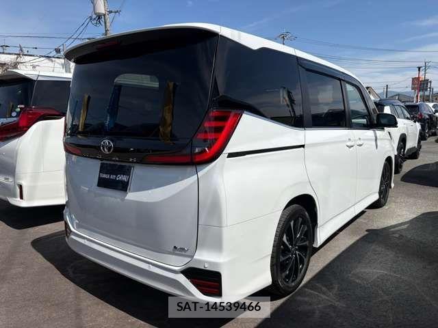 Toyota NOAH HYBRID 2026-04 6716905-26