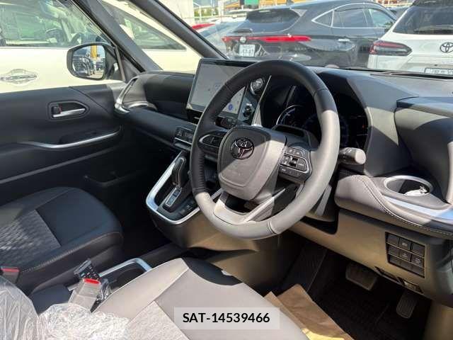 Toyota NOAH HYBRID 2026-04 6716905-5