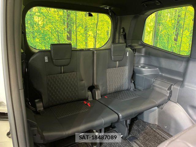 Toyota NOAH HYBRID 2023-05 6752669-9