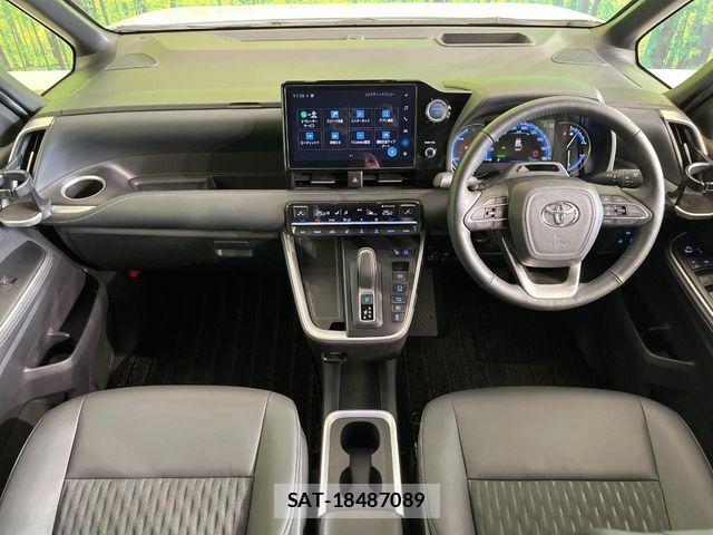 Toyota NOAH HYBRID 2023-05 6752669-1
