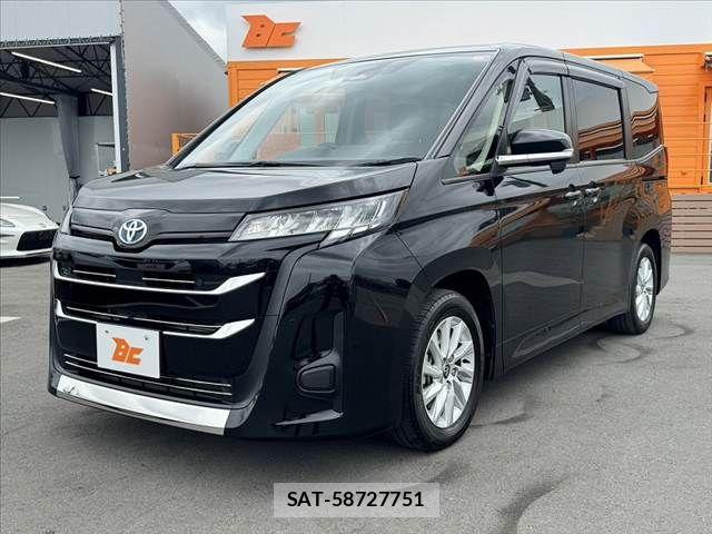 Toyota NOAH HYBRID 2023-10 6752678-9