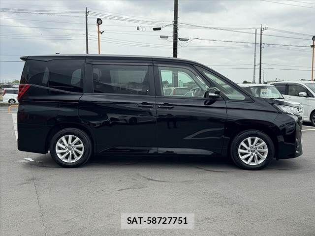 Toyota NOAH HYBRID 2023-10 6752678-11