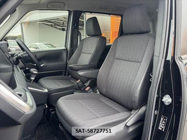 Toyota NOAH HYBRID 2023-10 6752678-16