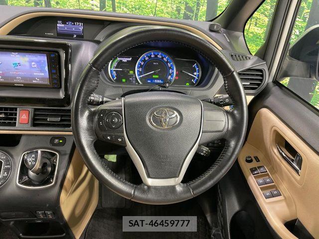 Toyota NOAH HYBRID 2014-01 6752681-11