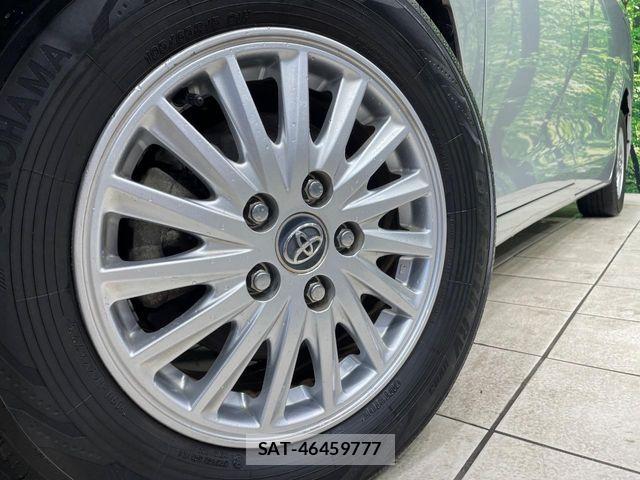 Toyota NOAH HYBRID 2014-01 6752681-12