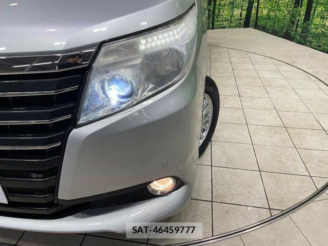 Toyota NOAH HYBRID 2014-01 6752681-13