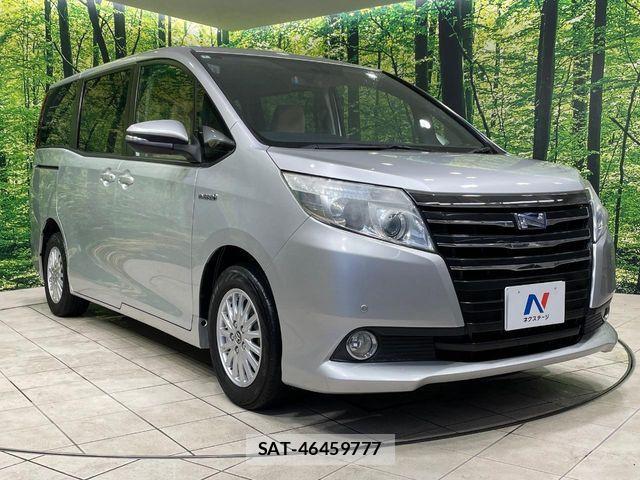 Toyota NOAH HYBRID 2014-01 6752681-16