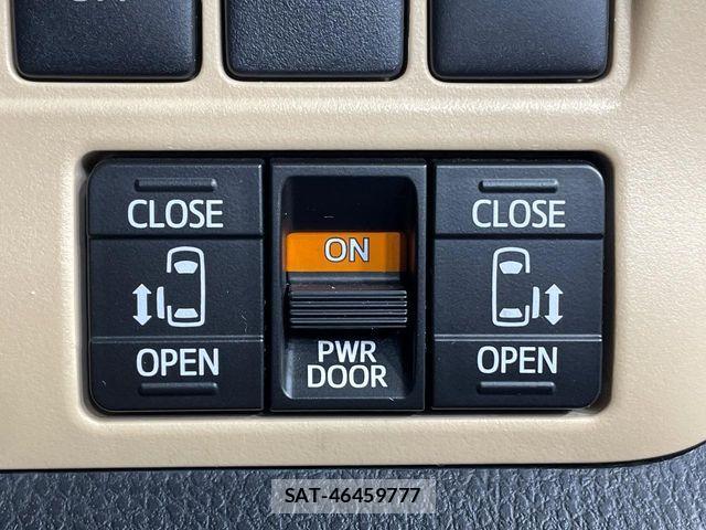Toyota NOAH HYBRID 2014-01 6752681-2