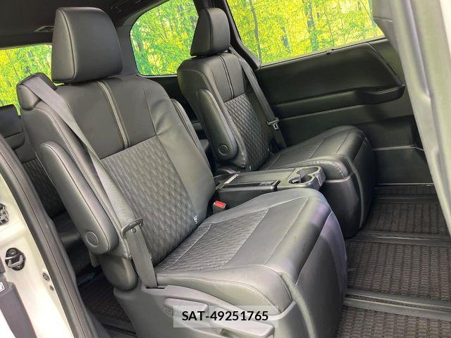 Toyota NOAH HYBRID 2025-03 6752676-9
