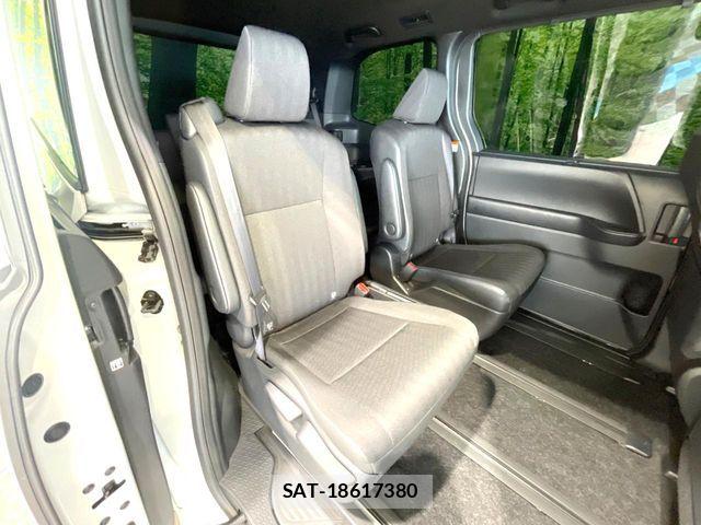 Toyota NOAH HYBRID 2025-03 6752677-8