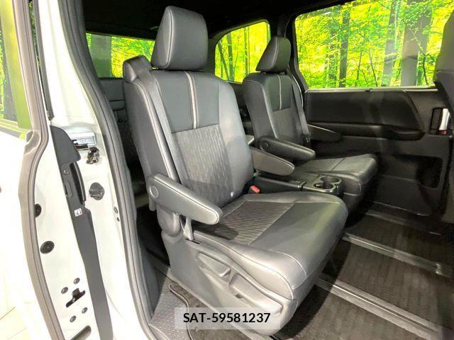 Toyota NOAH HYBRID 2023-06 6791336-9