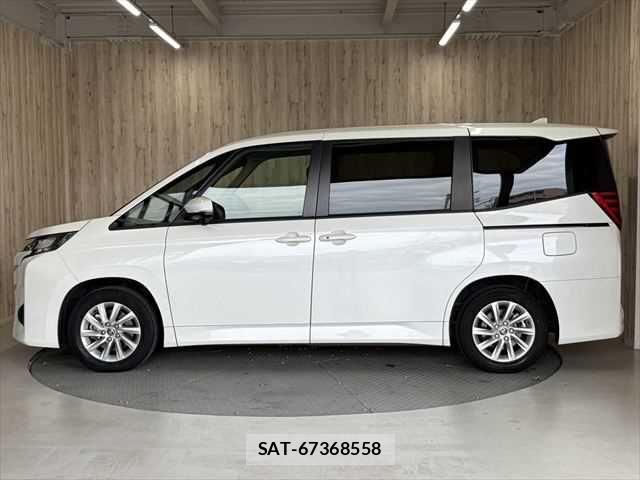 Toyota NOAH HYBRID 2022-03 6791353-20