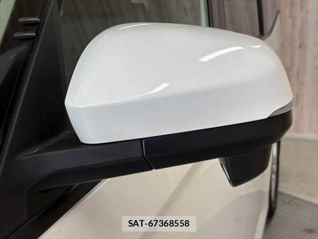 Toyota NOAH HYBRID 2022-03 6791353-24