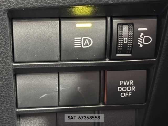 Toyota NOAH HYBRID 2022-03 6791353-5