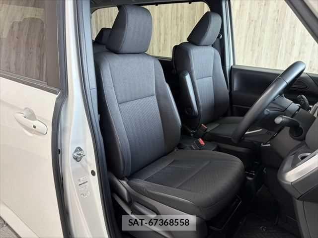 Toyota NOAH HYBRID 2022-03 6791353-7