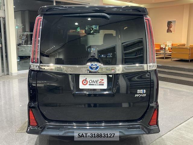 Toyota NOAH HYBRID 2017-12 6791354-12