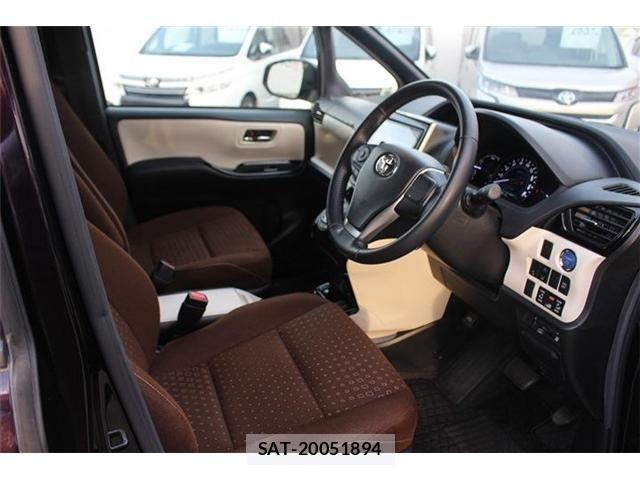 Toyota NOAH HYBRID 2020-10 6791361-24