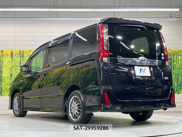 Toyota NOAH HYBRID 2016-02 6791366-17