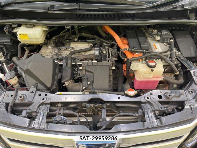 Toyota NOAH HYBRID 2016-02 6791366-18
